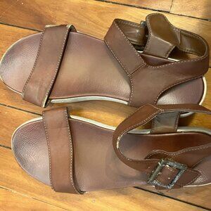 size 8 brown women's sandals